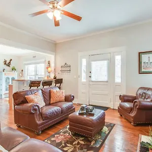 The Little House On Shelby , Nashville United States